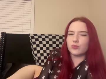 girl
        petite_scarlettt cam image #3717226