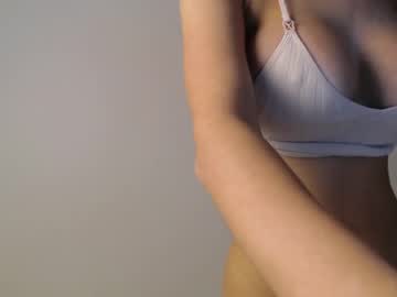 girl
        trixie_taylor cam image #3544172