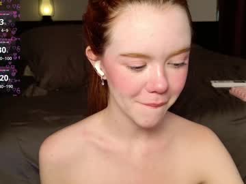 girl
        real_teya cam image #6376519