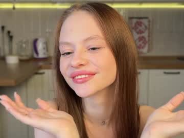 girl
        tweety_doing_sweety cam image #5601261