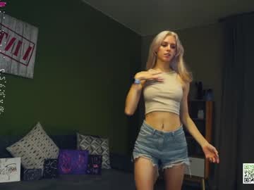 girl
        audreycarvin cam image #4687418