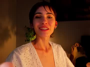 girl
        helenblash cam image #2015720