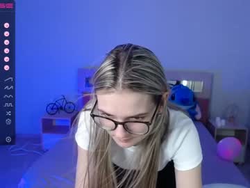 girl
        amelialuck cam image #893431