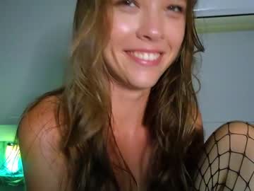 girl
        _demi_dee_ cam image #3822477