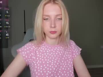 girl
        oh_honey_ cam image #4764337
