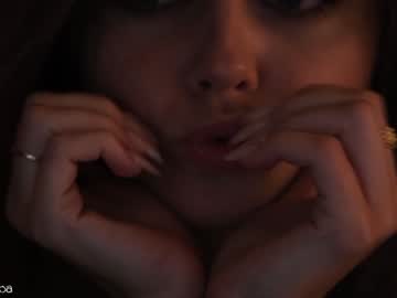 girl
        lettymoa cam image #4400438