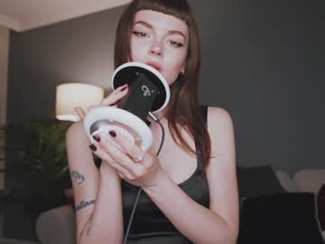girl
        auddicted cam image #1324308