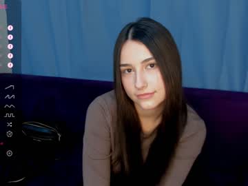 girl
        tiaharvey cam image #3062108