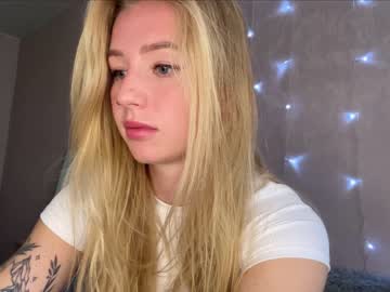 girl
        deardaria cam image #1373768