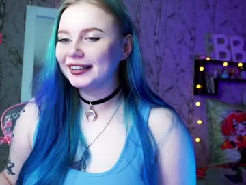 girl
        moon_valkyriie cam image #4820291
