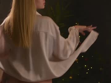girl
        fly_fairy cam image #472908