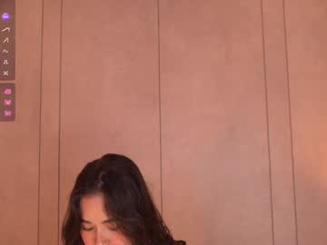 girl
        _meghan_gomez1_ cam image #5719450