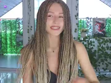 girl
        yononeey cam image #6789867