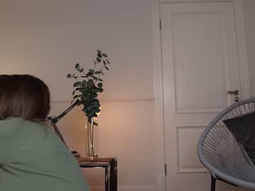 girl
        mia_elfie cam image #3865973