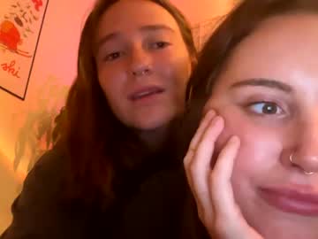 couple
        dietcokegurlz cam image #1745098