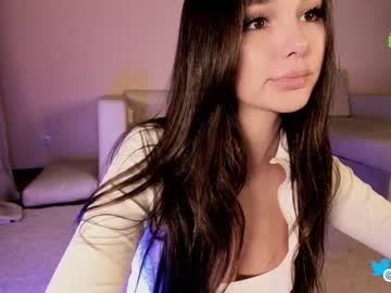 girl
        hollyextra cam image #3808958