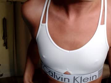 girl
        holihurricane cam image #5638337