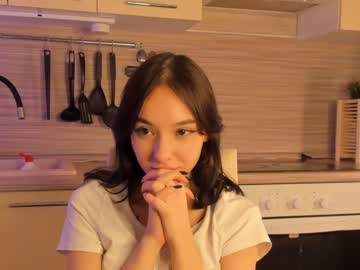 girl
        aimeerogers cam image #1182063