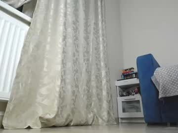 girl
        courtney_luv cam image #2904574