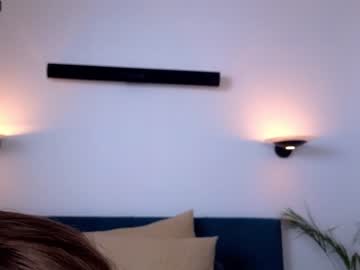 girl
        lil_babe_ cam image #2774538