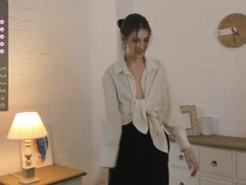 girl
        baileywalton cam image #2330108