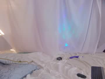 girl
        girl_next_door19 cam image #2787149