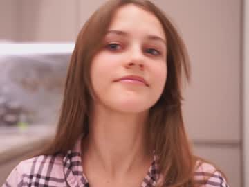 girl
        dream_beam cam image #5869788