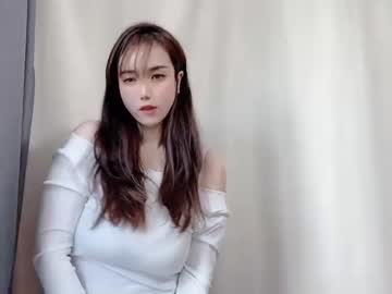 girl
        abby_youyou cam image #501844