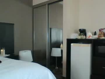 couple Cam Girls Masturbating With Dildos On Chaturbate with brooklyndolll