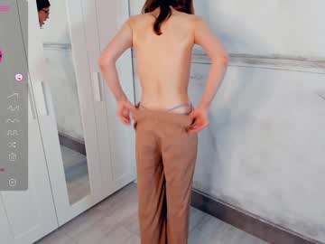 girl
        maureenbruster cam image #3922355