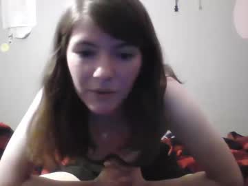 girl
        nannetty cam image #1838981