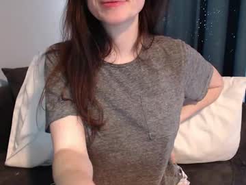 girl
        tinyytina cam image #5849962
