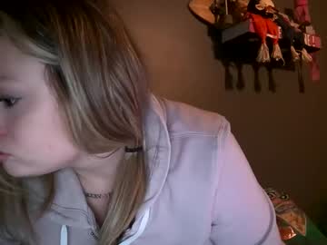 girl
        freakyfay18 cam image #5422149