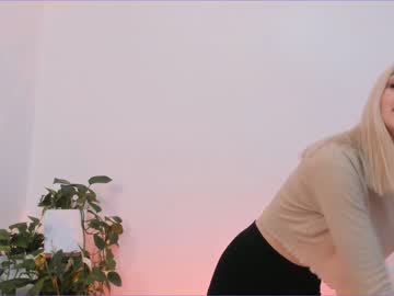 girl
        elizabeth__gray cam image #539912
