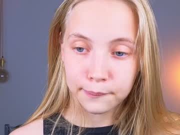 girl
        appr0ved cam image #1911789