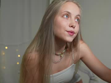 girl
        appr0ved cam image #5124484