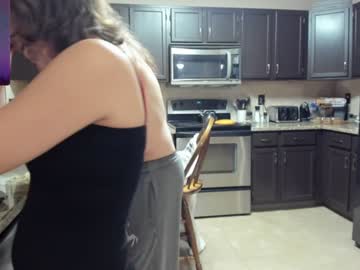 girl
        tiffanywest07 cam image #4868471