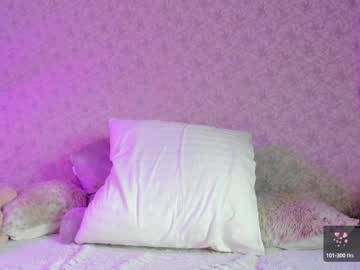 girl
        crystalnut cam image #5602505