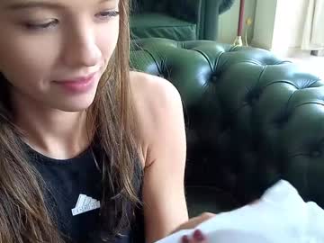girl
        _demi_dee_ cam image #4381463