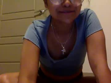 girl
        rleah832 cam image #4868698