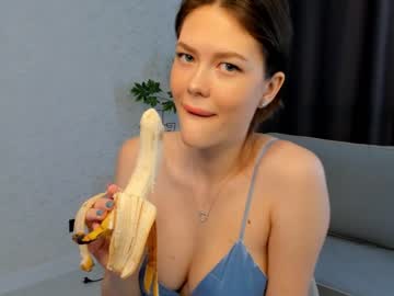 girl
        mariambuss cam image #3589831