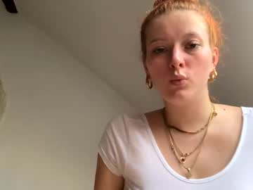girl
        emmafayex cam image #4462901