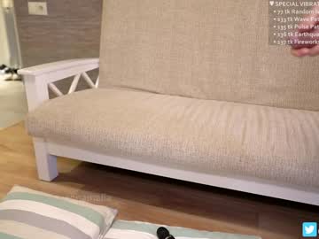 couple
        annamalia cam image #4073396