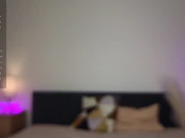 girl
        minnietammy cam image #3944410
