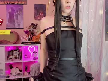 girl
        yourcutewaifu cam image #4354405