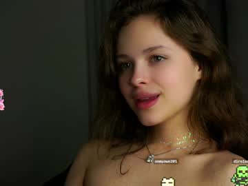 girl
        a_whole_eternity cam image #5039326