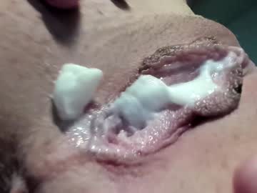girl
        courtney_luv cam image #5498363