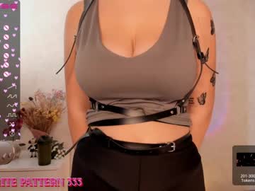 girl
        lindawarners cam image #1062863