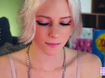 girl
        audreycarvin cam image #5183823