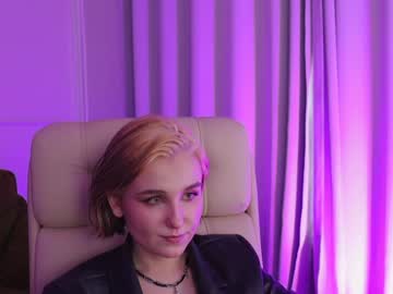 girl
        erica_black cam image #4588783